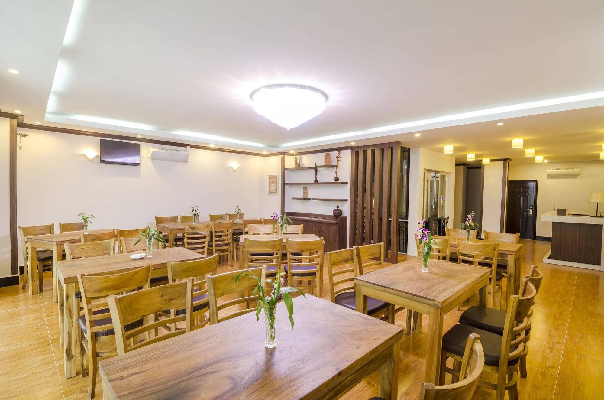 Phuminh Hotel Riverside Phnom Penh Ngoại thất bức ảnh