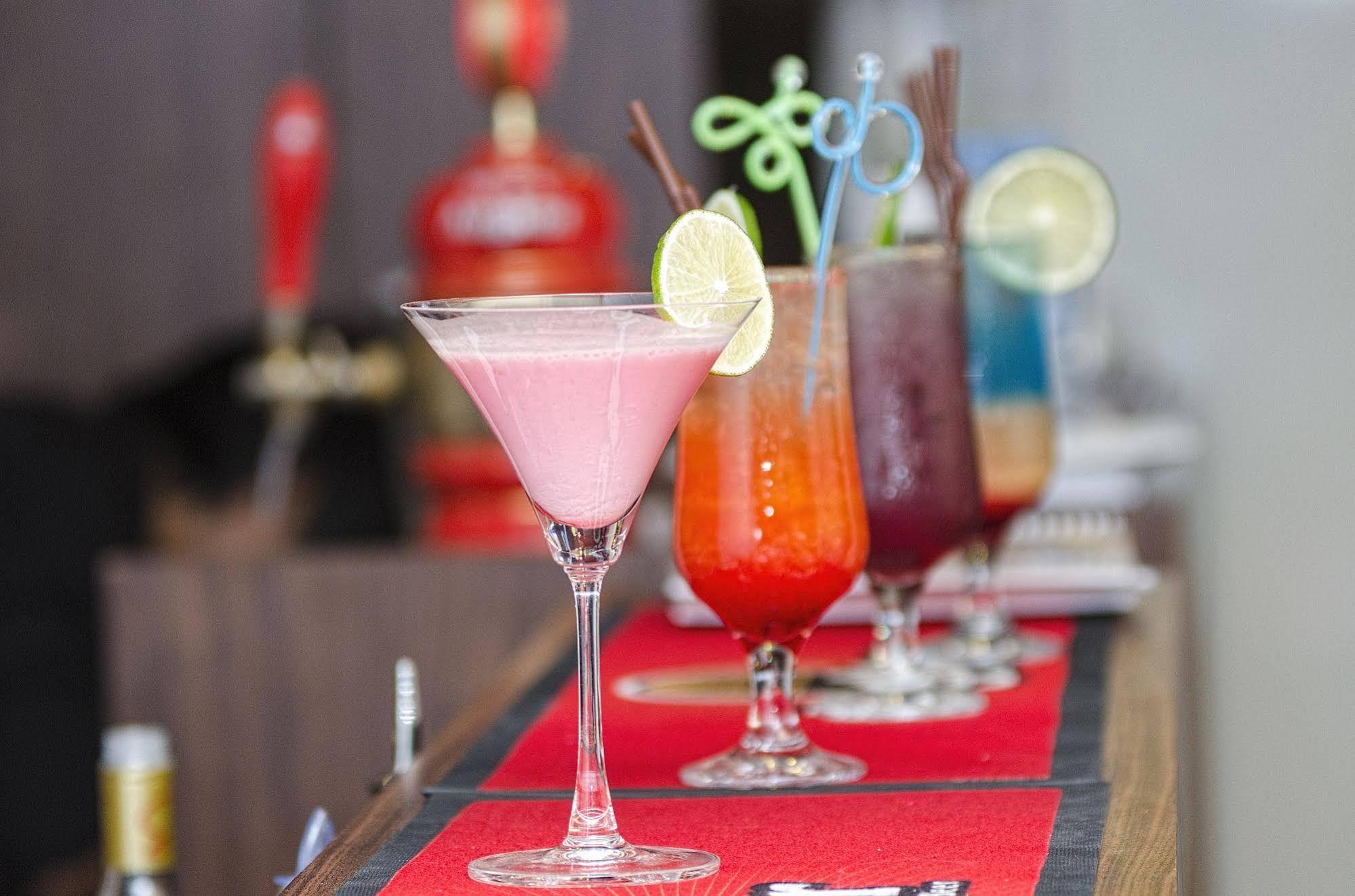Phuminh Hotel Riverside Phnom Penh Ngoại thất bức ảnh