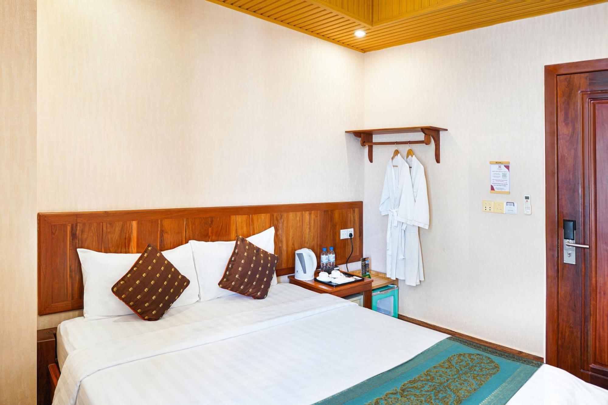 Phuminh Hotel Riverside Phnom Penh Ngoại thất bức ảnh