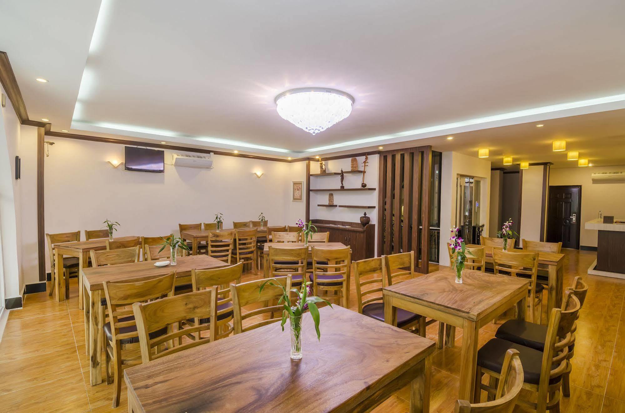 Phuminh Hotel Riverside Phnom Penh Ngoại thất bức ảnh