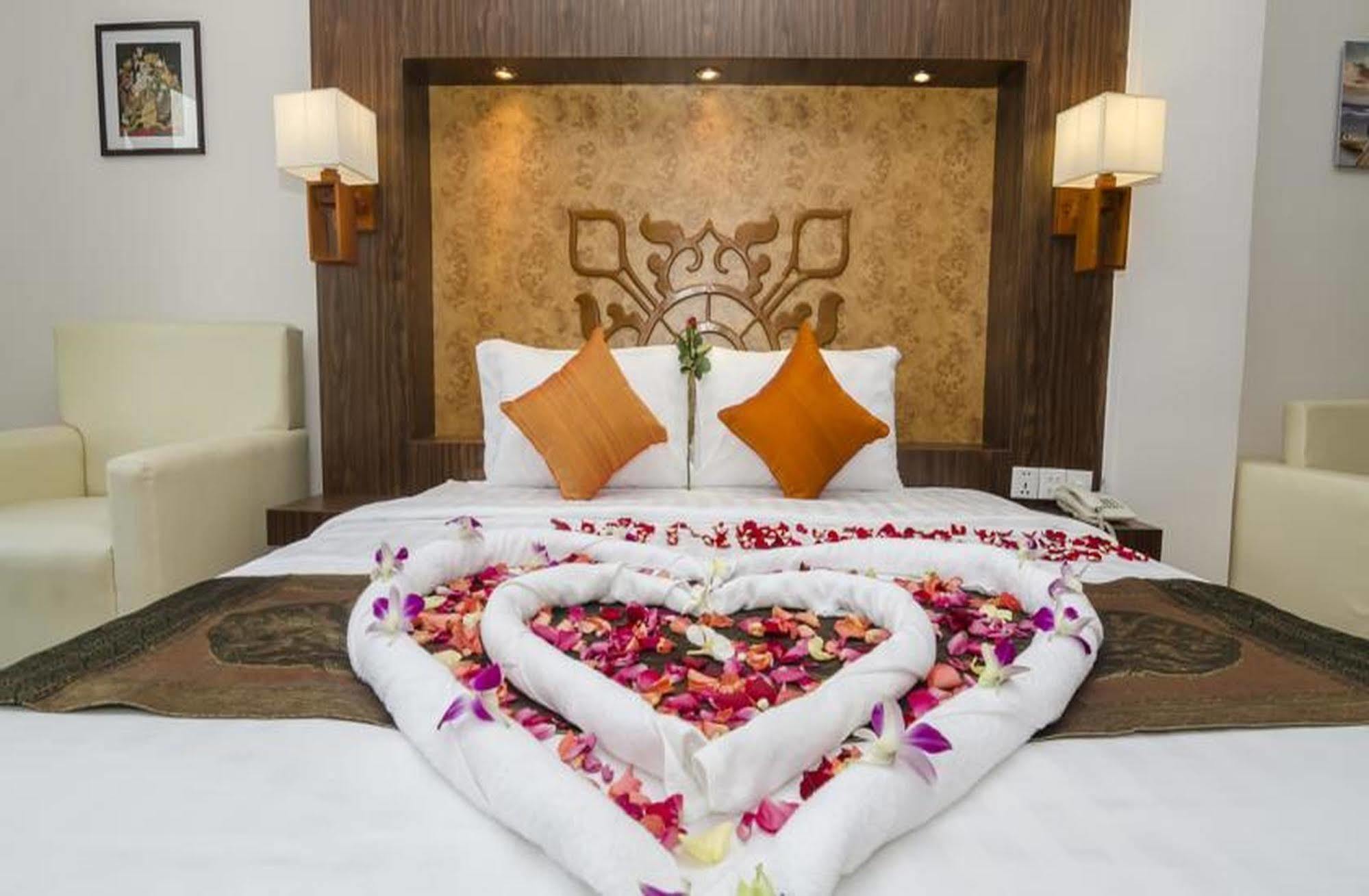 Phuminh Hotel Riverside Phnom Penh Ngoại thất bức ảnh