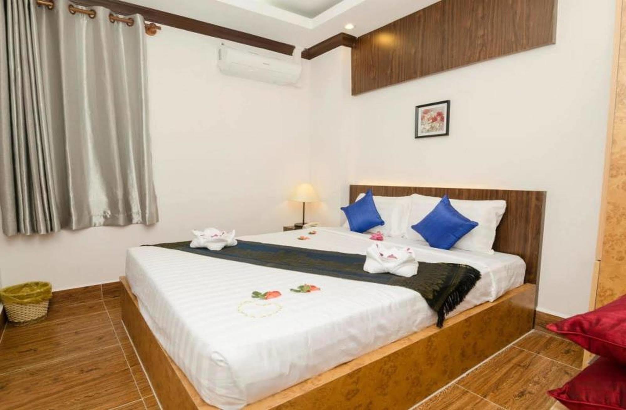 Phuminh Hotel Riverside Phnom Penh Ngoại thất bức ảnh